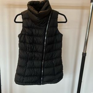Athleta Downabout goose down vest black xs